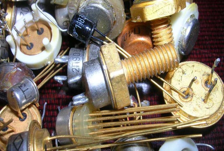 Какие радиодетали содержат драгоценные металлы?